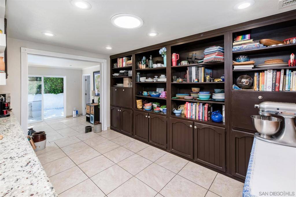 San Diego, CA 92115,4737 Baylor Dr