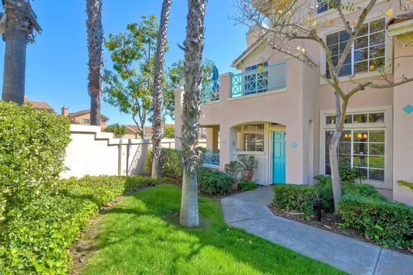 San Diego, CA 92128,12696 Springbrook Dr #C