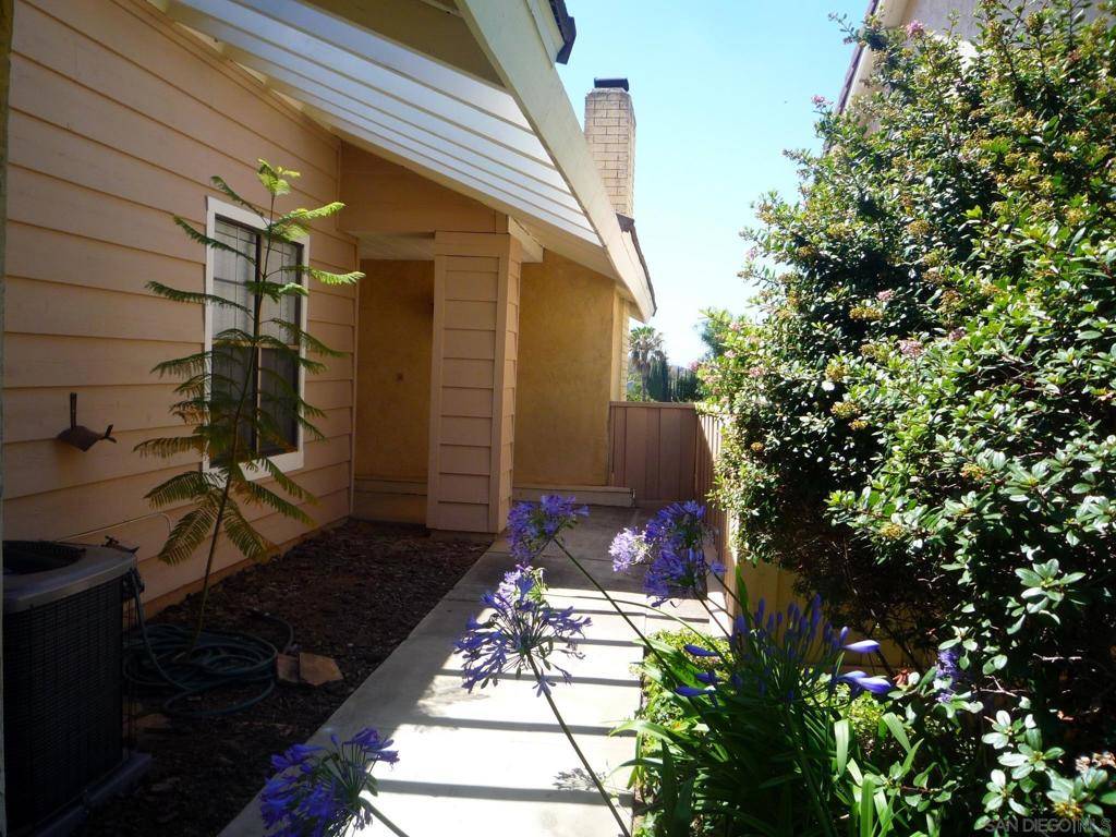 Escondido, CA 92026,1631 Vaquero Gln