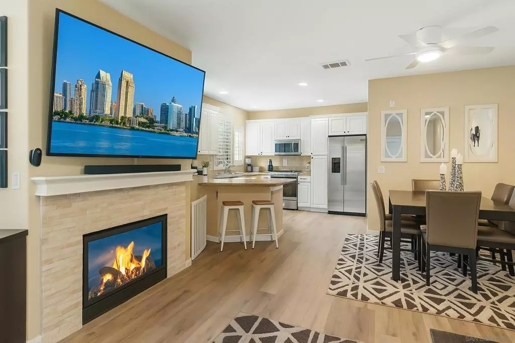 Chula Vista, CA 91913,1876 Champagne Ct #4