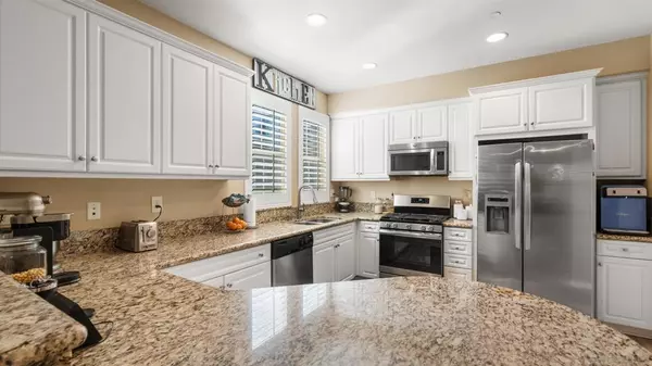 Chula Vista, CA 91913,1876 Champagne Ct #4