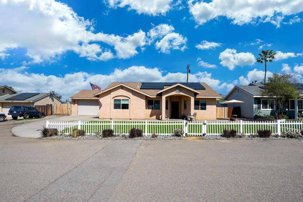 Ramona, CA 92065,917 Passion Place