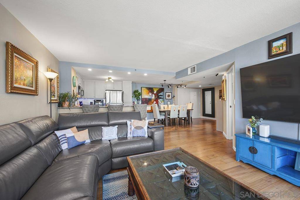 San Diego, CA 92101,1514 7th Avenue #104