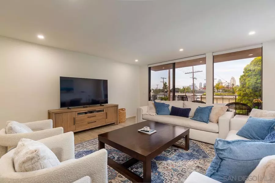 200 Orange Ave #206, Coronado, CA 92118