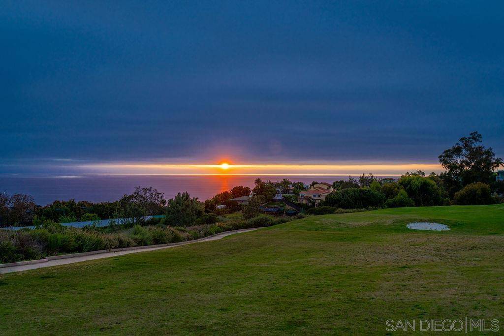 La Jolla, CA 92037,7007 Country Club Drive