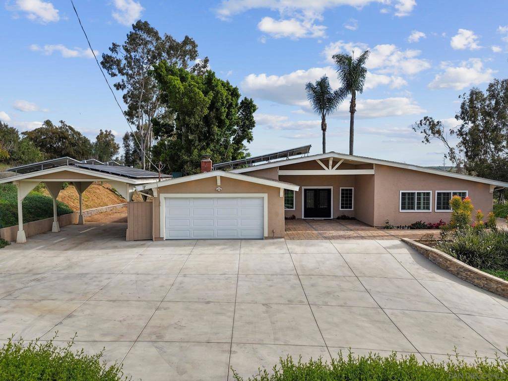 1852 Foxfire Rd, Fallbrook, CA 92028
