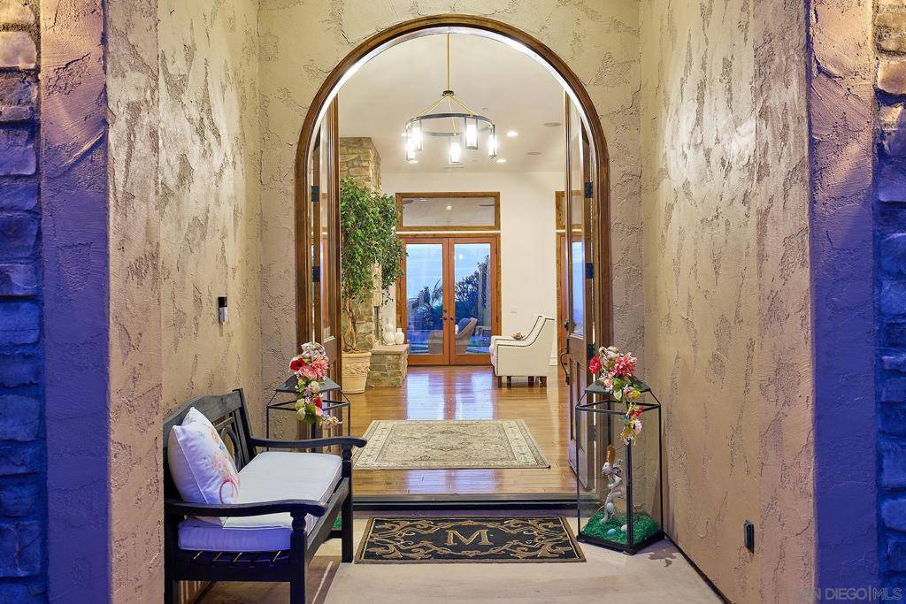 Poway, CA 92064,15480 Eastvale Road