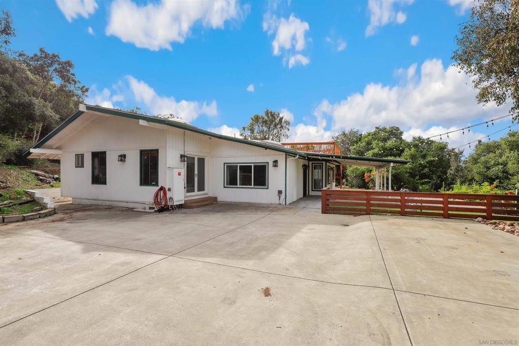 Poway, CA 92064,12256 Old Stone Rd