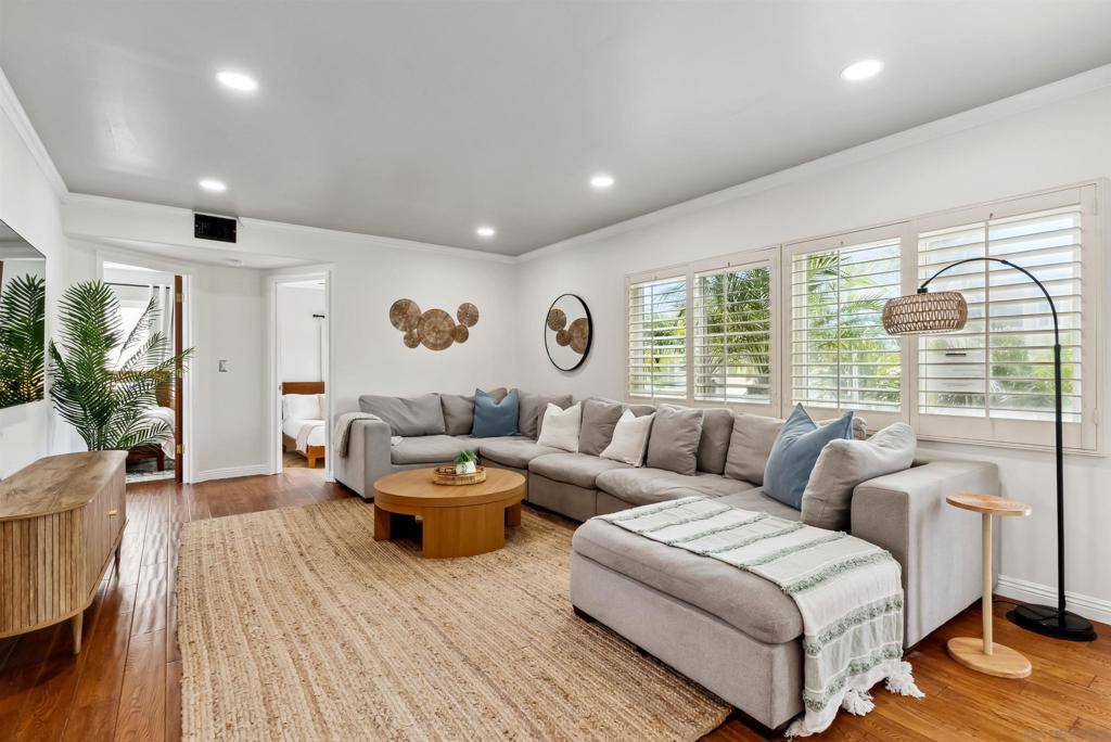 4071 4073 Riviera Dr, San Diego, CA 92109