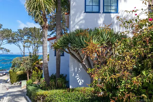 1315 Cave St #B, La Jolla, CA 92037