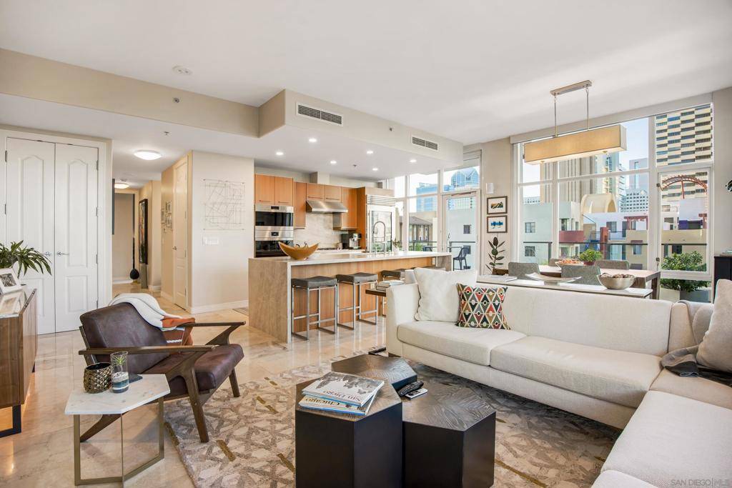 San Diego, CA 92101,550 Front Street #304