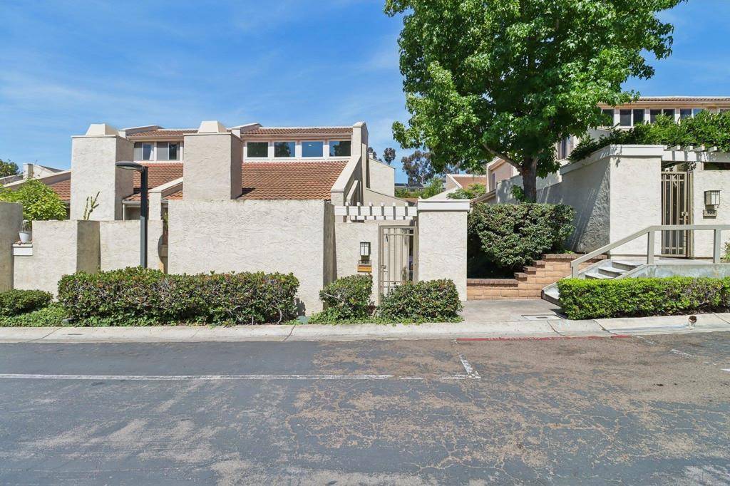 6218 Caminito Araya, San Diego, CA 92122