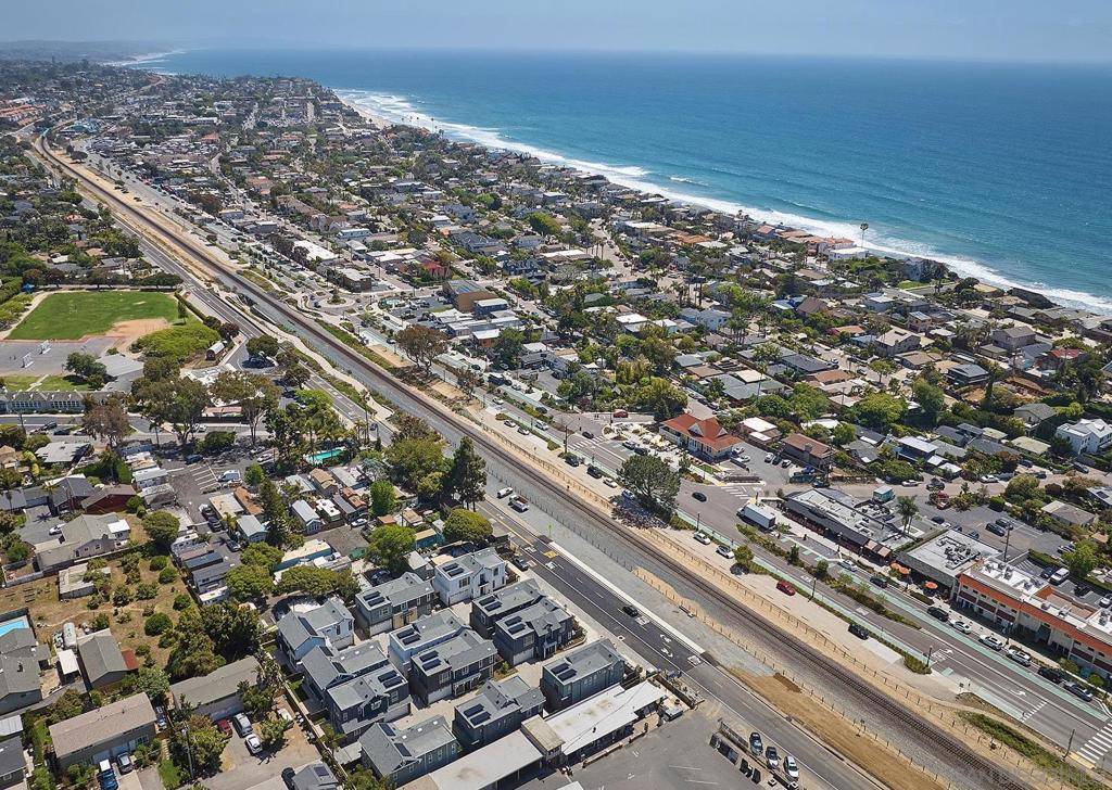 Encinitas, CA 92024,567 N Vulcan Ave
