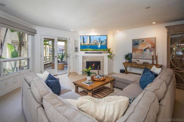 1099 1st st #201, Coronado, CA 92118