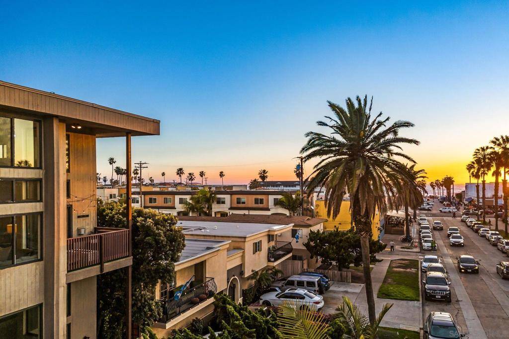 881 Thomas Ave #16, San Diego, CA 92109