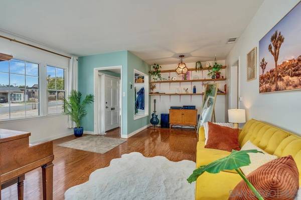 La Mesa, CA 91942,8711 Van Horn St