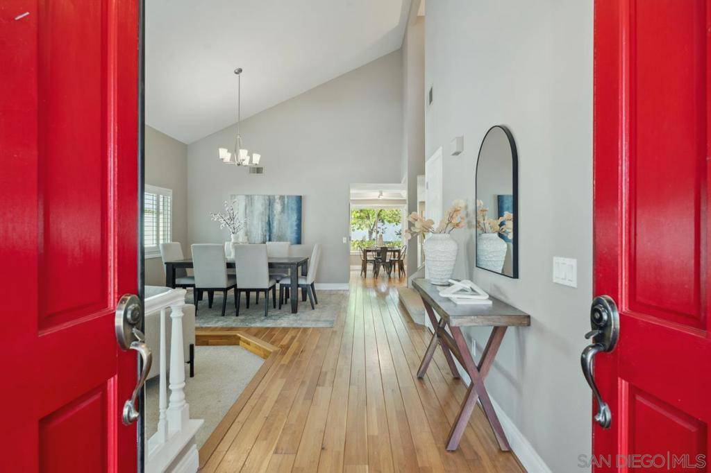 Carlsbad, CA 92009,7914 Corte Cardo