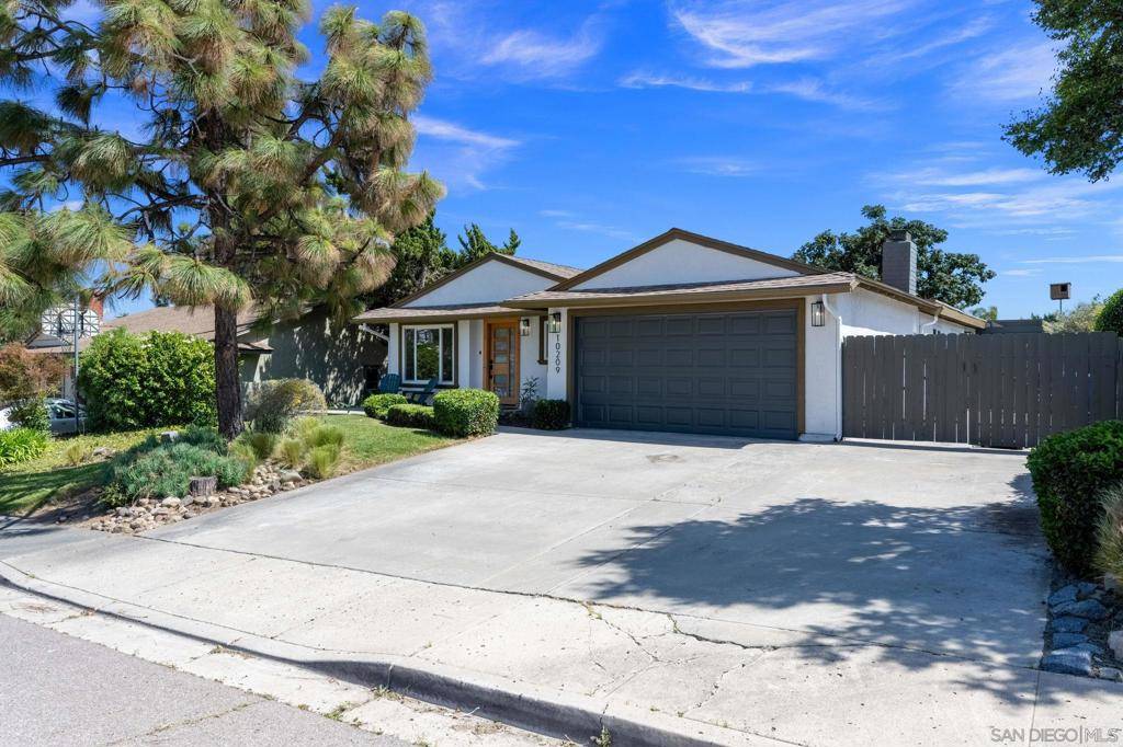 Santee, CA 92071,10209 Maple Tree Rd