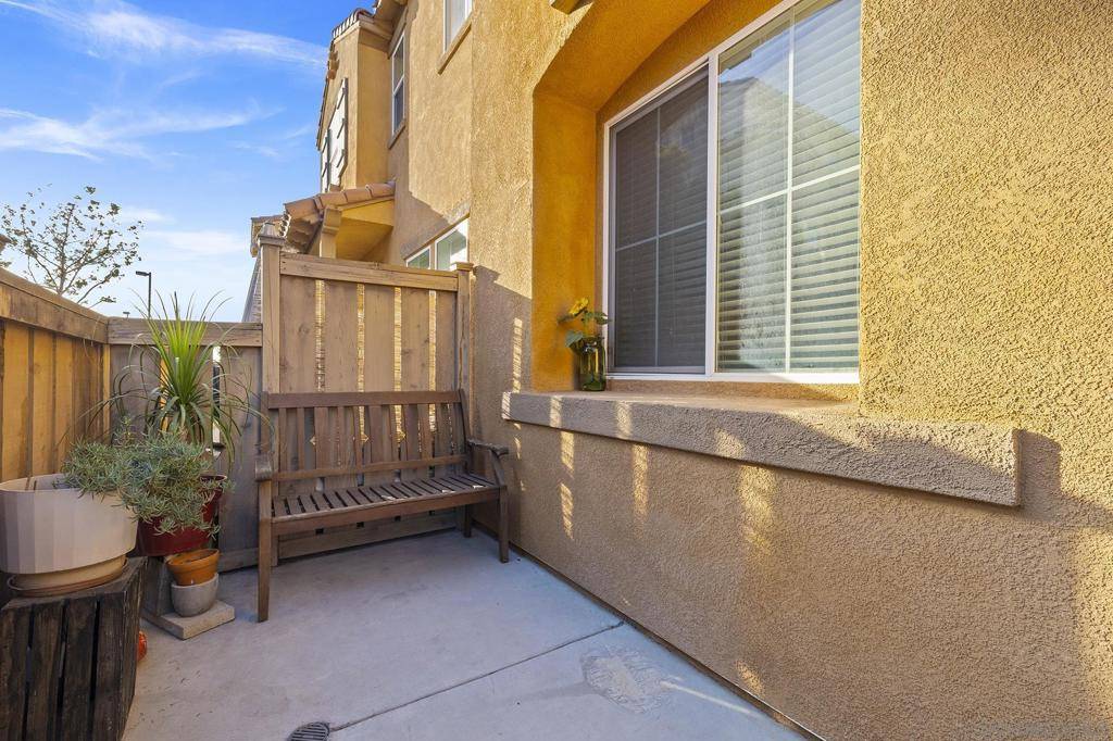 Chula Vista, CA 91913,1570 Calle De La Flor 2 #2