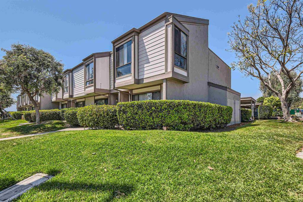 9289 Village Glen Dr #112, San Diego, CA 92123