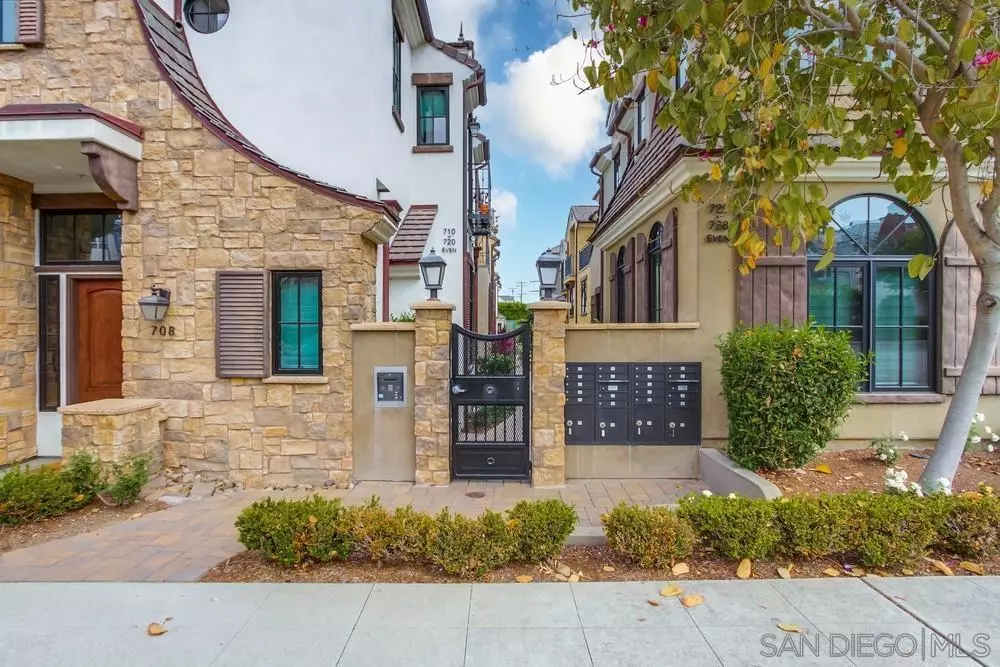 La Jolla, CA 92037,718 Silver St