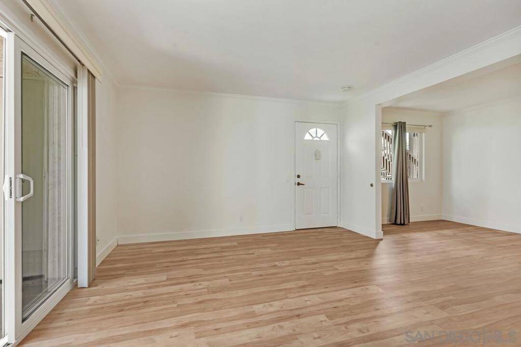 La Jolla, CA 92037,8521 Villa La Jolla Drive #B