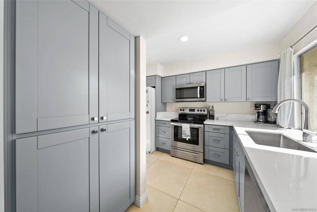 El Cajon, CA 92020,1444 Falcon Lane