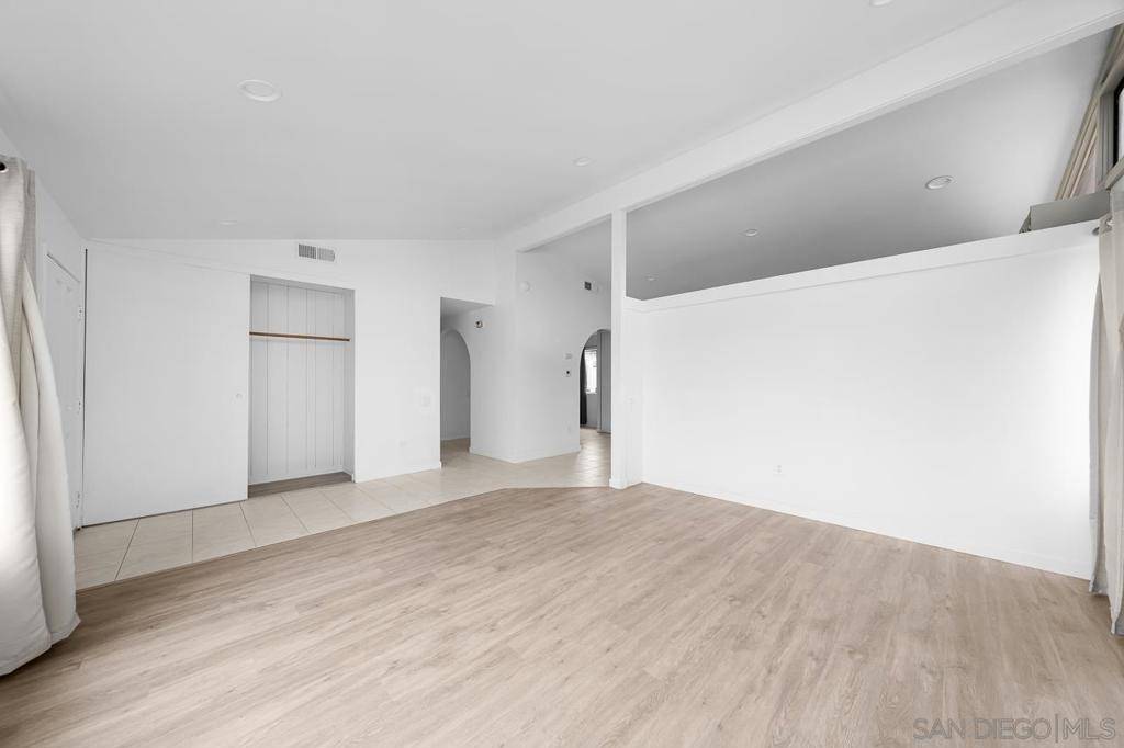 Santee, CA 92071,9927 Sadie St