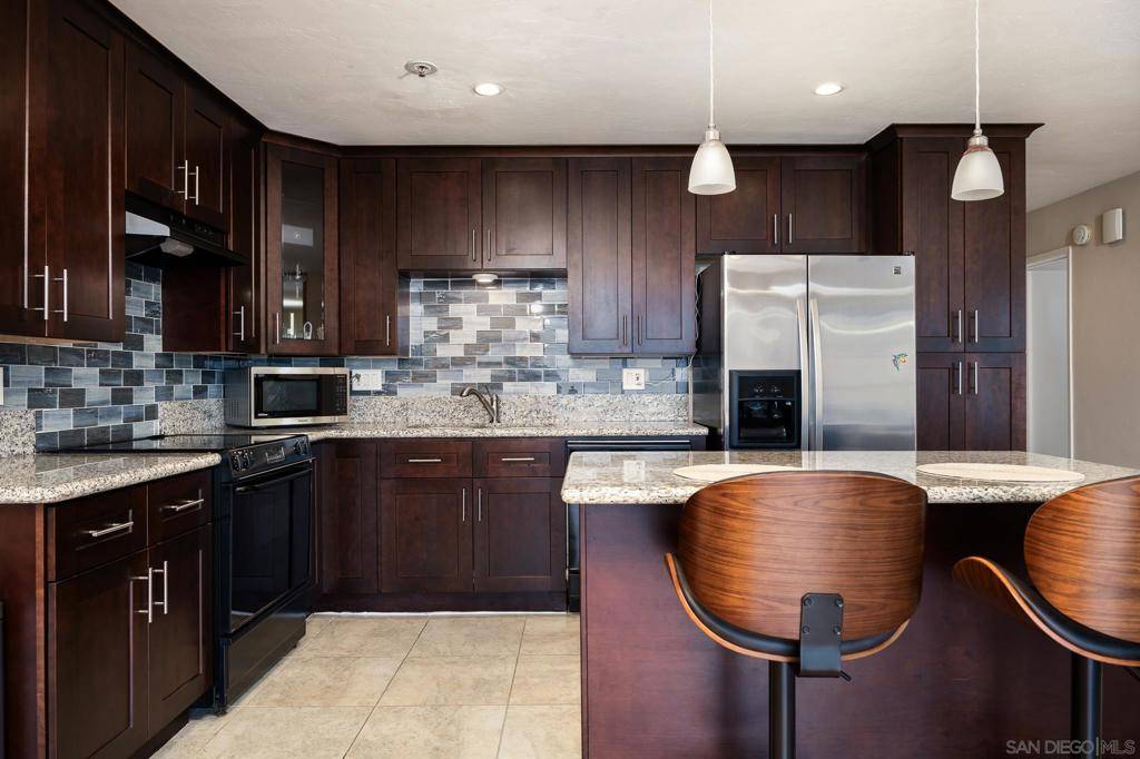 San Diego, CA 92107,4878 Pescadero Ave #103