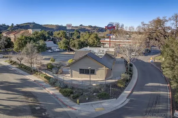1144 Black Oak Dr, Paso Robles, CA 93446