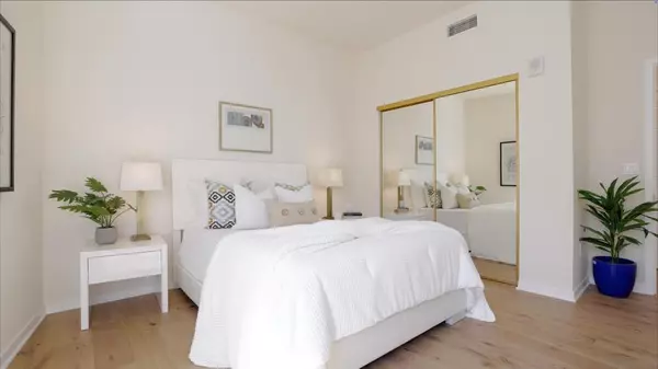 San Diego, CA 92116,4473 30th St #403