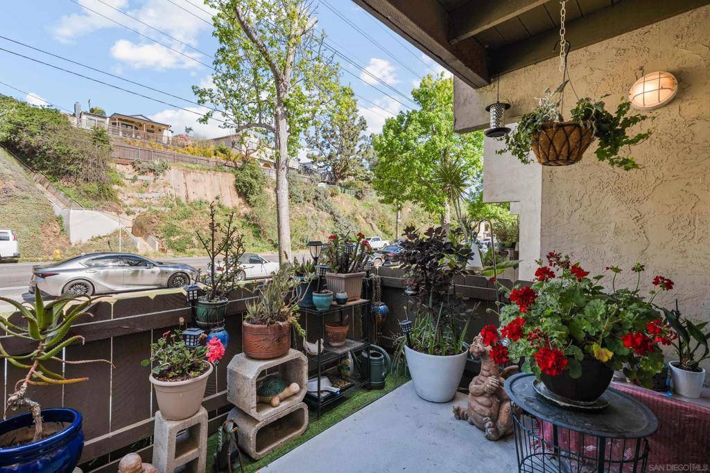 San Diego, CA 92103,2850 Reynard Way #6