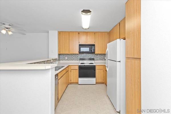 San Diego, CA 92103,3815 Georgia #204