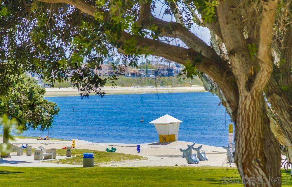 1251 Parker Pl #1A, San Diego, CA 92109