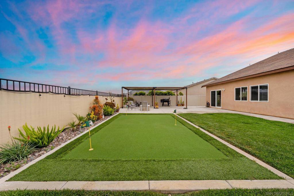 Winchester, CA 92596,30886 Hawkscrest Dr