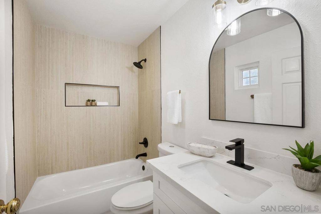 San Diego, CA 92131,10655 Cassowary Ct