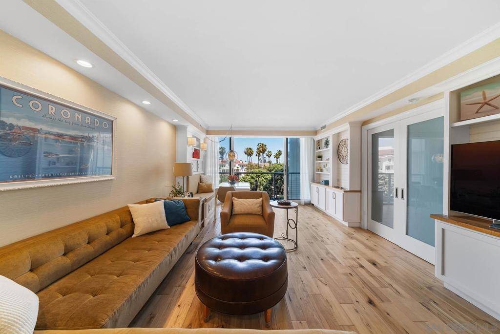 Coronado, CA 92118,1720 Avenida Del Mundo #209