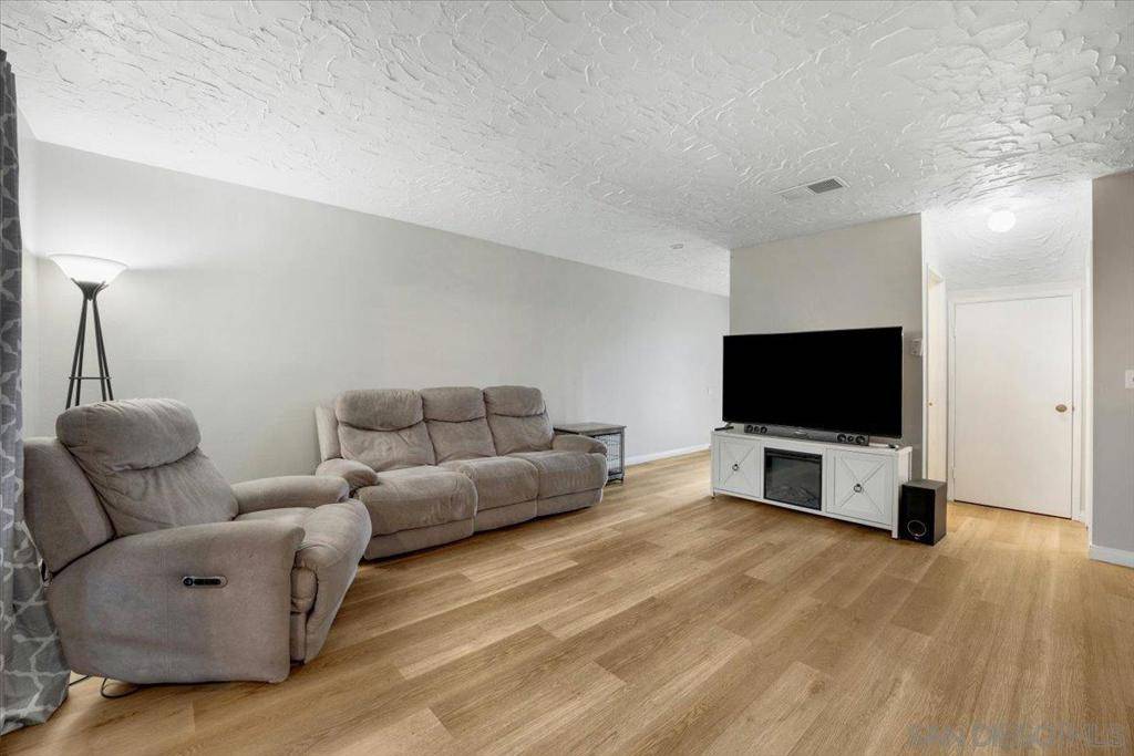 Spring Valley, CA 91977,2036 Terrakappa Ave