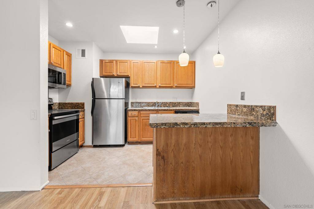 San Diego, CA 92105,4329 Central Ave #Apt 5