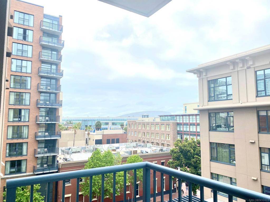 San Diego, CA 92101,530 K St #511
