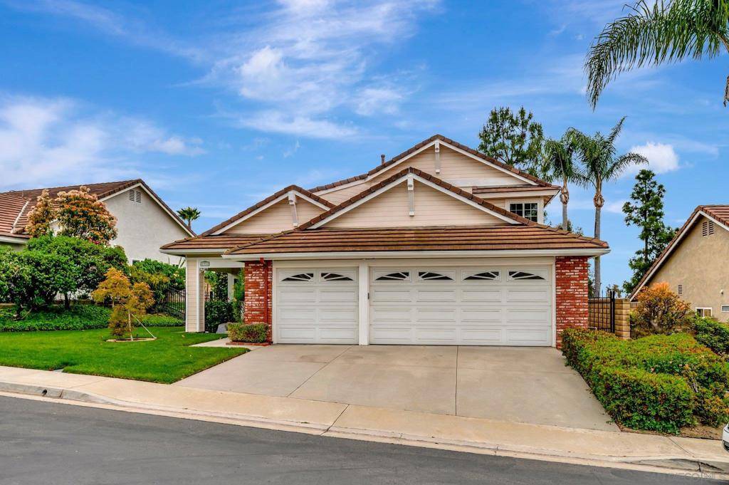 1976 Vineyard Ave, Vista, CA 92081