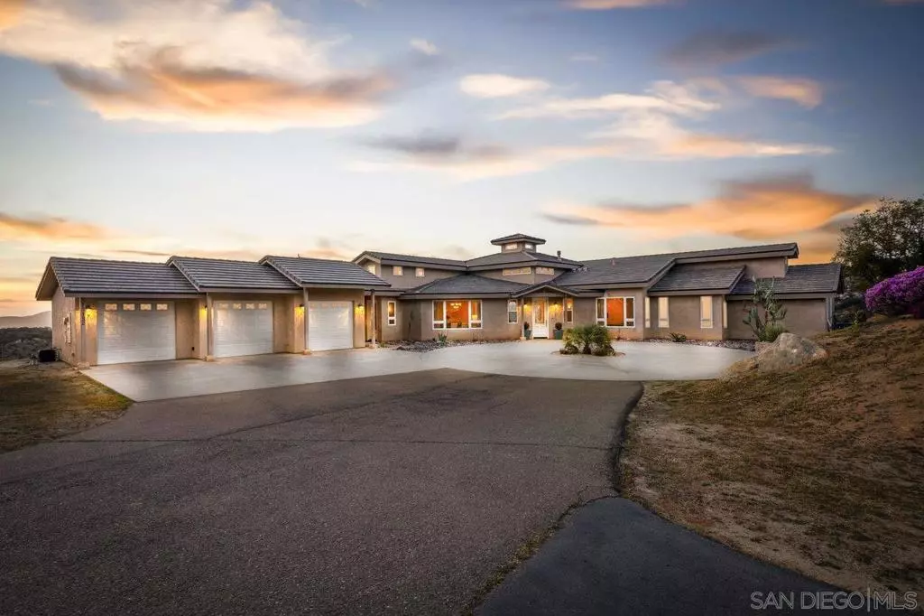 Lakeside, CA 92040,13192 Yerba Valley Way