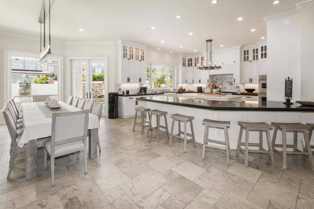 Coronado, CA 92118,1160 Pine Street