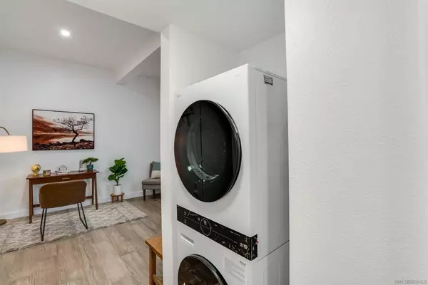 San Diego, CA 92101,120 Island Ave #231