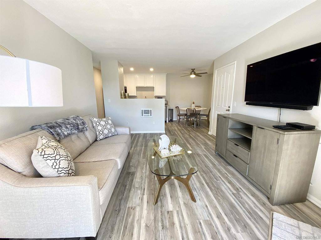 1810 S El Camino Real #207, Encinitas, CA 92025