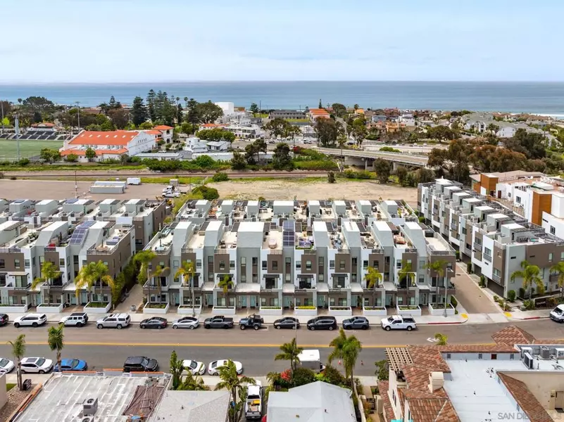 2511 State St, Carlsbad, CA 92008