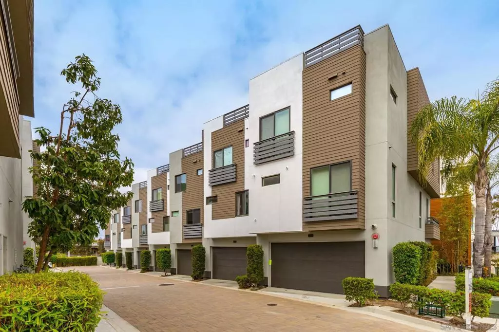 Carlsbad, CA 92008,2511 State St