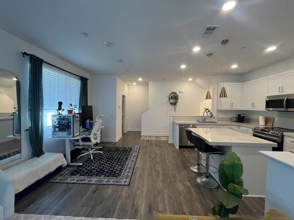 Chula Vista, CA 91911,804 Makani St #2