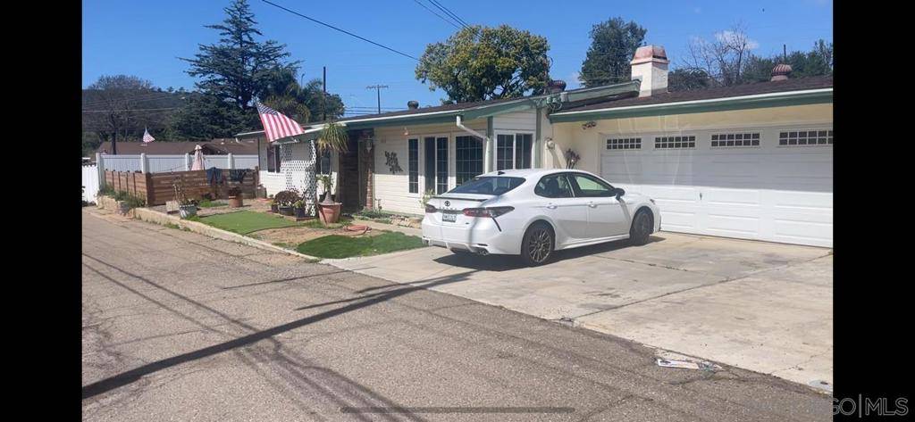 12378 Wade Way, El Cajon, CA 92019