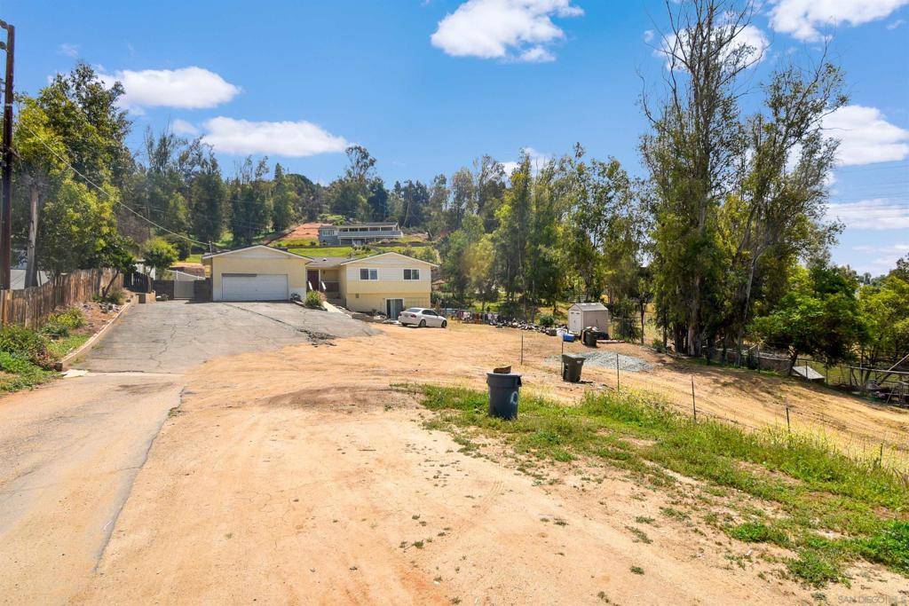 10957 VALLE VISTA ROAD, Lakeside, CA 92040